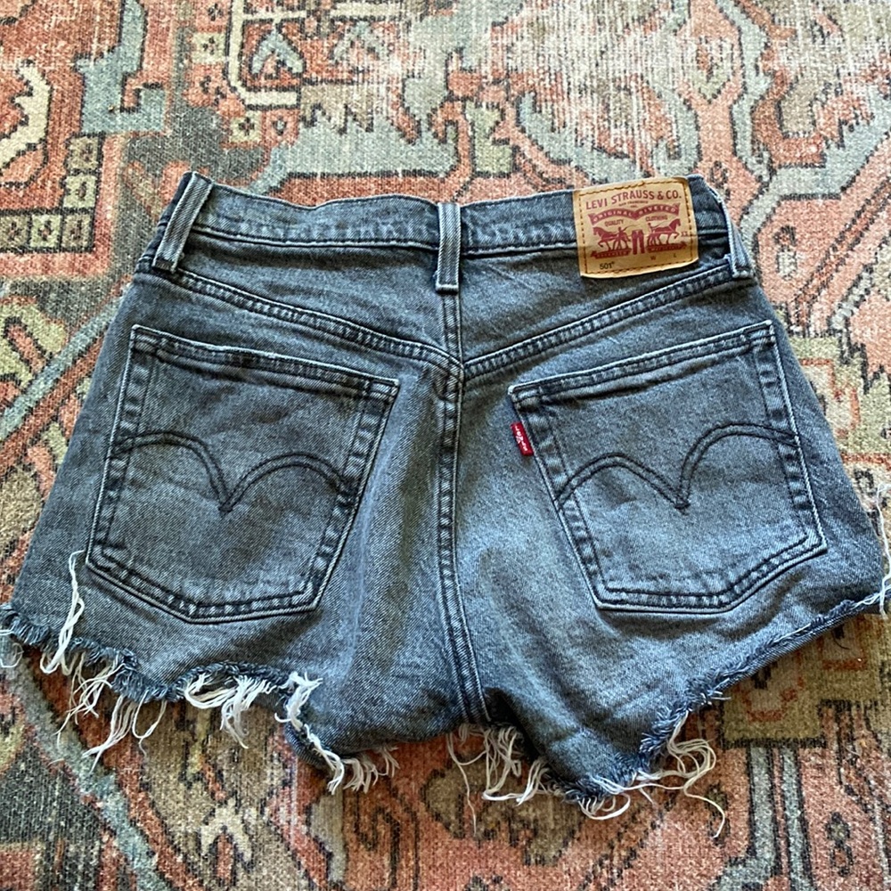 501 button fly Levi’s shorts
